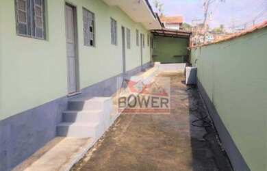 Imagem: A casa possui 5 Dormitórios, 5 Banheiros e 240m² de Área