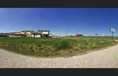 Imagem: O terreno possui 2287m² de Área e está localizado em Borda