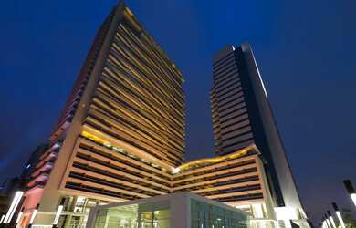 Imagem: O depósito possui 2 Vagas na garagem e 98m² de Área e está