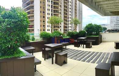 Imagem: O depósito possui 2 Vagas na garagem, 74m² de Área e está