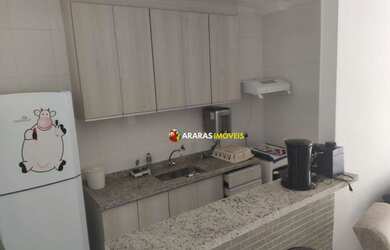 Imagem: O apartamento possui 2 Dormitórios, 1 Banheiro, 2 Vagas na