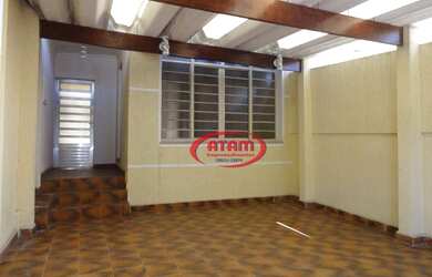 Imagem: A casa possui 2 Dormitórios, 3 Banheiros, 2 Vagas na garagem