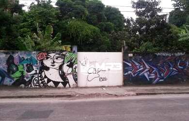 Imagem: O terreno possui 2386m² de Área e está localizado em Freguesia