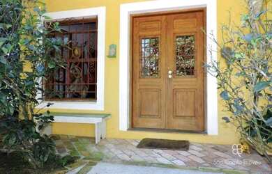 Imagem: A casa em condomínio possui 2 Dormitórios, 4 Banheiros, 5