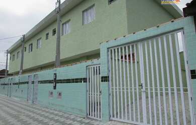 Imagem: A casa possui 2 Dormitórios, 1 Banheiro, 1 Vaga na garagem