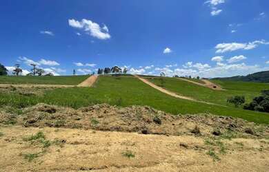 Imagem: O terreno possui 600m² de Área e está localizado em Centro