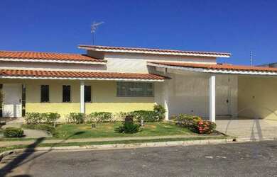 Imagem: A casa em condomínio possui 3 Dormitórios, 2 Banheiros, 2