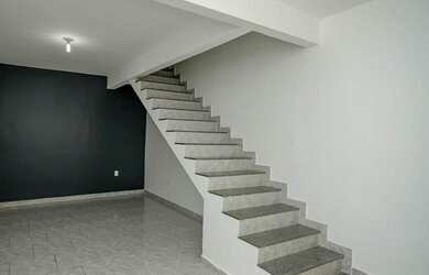 Imagem: A casa em condomínio possui 2 Dormitórios, 2 Banheiros, 1