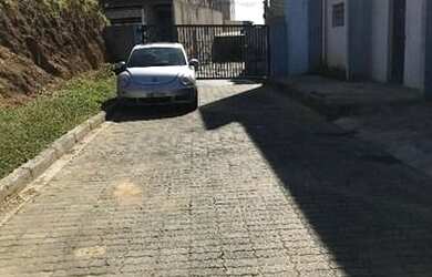Imagem: O depósito possui 5 Vagas na garagem, 250m² de Área e está