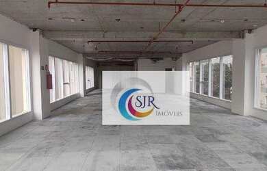 Imagem: O depósito possui 2 Vagas na garagem, 200m² de Área e está