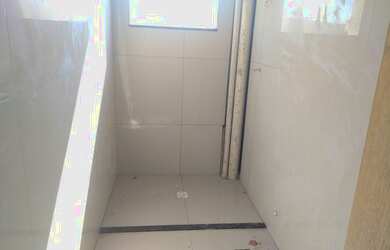 Imagem: A casa possui 2 Dormitórios, 1 Banheiro, 2 Vagas na garagem