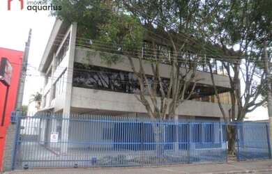 Imagem: O depósito possui 5 Vagas na garagem, 1.197m² de Área e