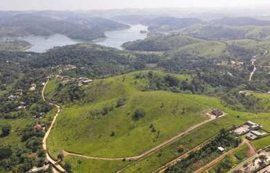 Imagem: A chácara à venda possui 3000m² de Área e está localizado