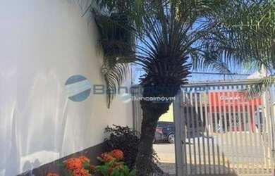 Imagem: O depósito possui 3 Vagas na garagem e 25m² de Área e está