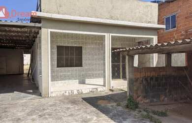 Imagem: A casa possui 2 Dormitórios, 2 Banheiros e 60m² de Área e