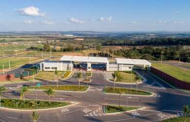 Imagem: O terreno possui 360m² de Área e está localizado em Jardins