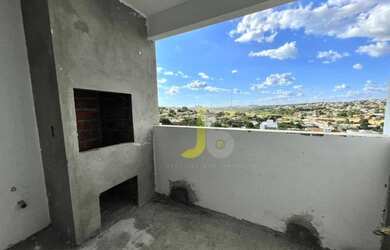 Imagem: O apartamento possui 3 Dormitórios, 1 Banheiro, 2 Vagas na