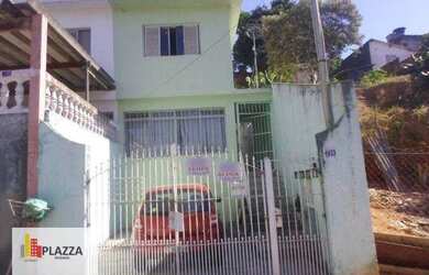 Imagem: A casa possui 3 Dormitórios, 2 Banheiros, 2 Vagas na garagem