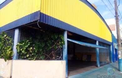 Imagem: O depósito possui 400m² de Área e está localizado em Centro