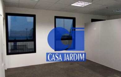 Imagem: O depósito possui 1 Vaga na garagem, 50m² de Área e está