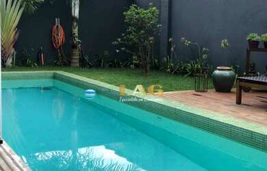 Imagem: A casa em condomínio possui 4 Dormitórios, 5 Banheiros, 4