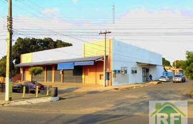 Imagem: O depósito possui 900m² de Área e está localizado em Lourival