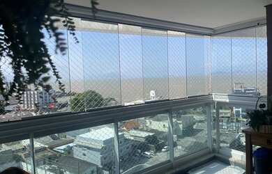 Imagem: O apartamento possui 4 Dormitórios, 2 Banheiros, 2 Vagas na