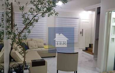 Imagem: A casa em condomínio possui 4 Dormitórios, 5 Banheiros, 3