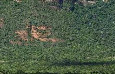 Imagem: A casa possui 3 Dormitórios, 3 Vagas na garagem e está localizado