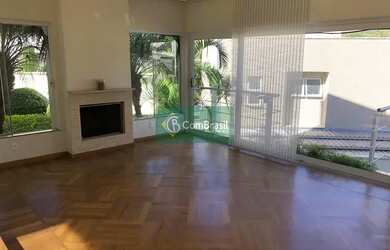 Imagem: A casa em condomínio possui 4 Dormitórios, 5 Banheiros, 5