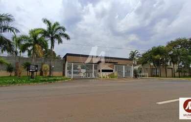 Imagem: A casa em condomínio possui 3 Dormitórios, 2 Banheiros, 2