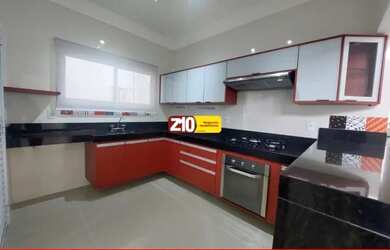 Imagem: A casa em condomínio possui 3 Dormitórios, 4 Banheiros, 4