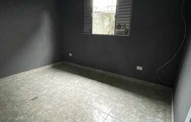 Imagem 8: Casa térrea com escada para acesso em vila - Não precisa de Fiador e...