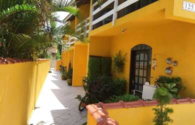 Imagem: A casa possui 2 Dormitórios, 2 Banheiros, 1 Vaga na garagem