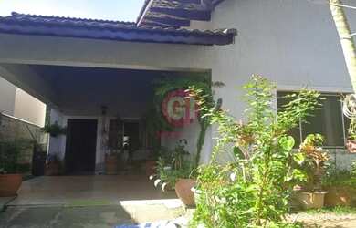 Imagem: A casa possui 2 Dormitórios, 3 Banheiros, 2 Vagas na garagem