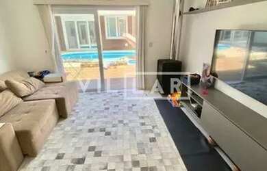 Imagem: A casa possui 3 Dormitórios, 4 Banheiros, 2 Vagas na garagem