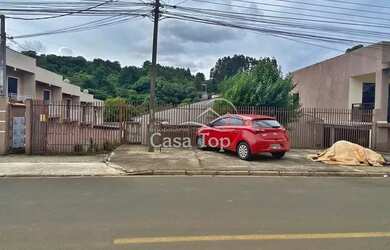 Imagem: A casa possui 2 Dormitórios, 1 Banheiro, 1 Vaga na garagem