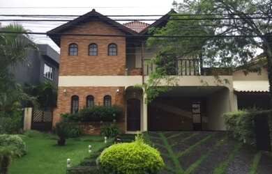 Imagem: A casa em condomínio possui 4 Dormitórios, 4 Banheiros, 4