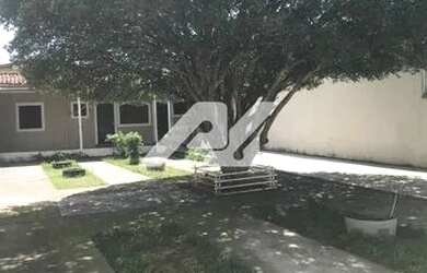 Imagem: A casa possui 1 Dormitório, 1 Banheiro, 4 Vagas na garagem