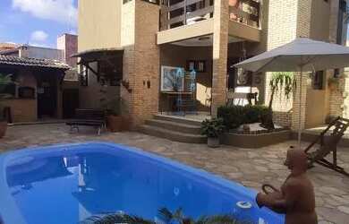 Imagem: A casa em condomínio possui 3 Dormitórios, 3 Banheiros, 2