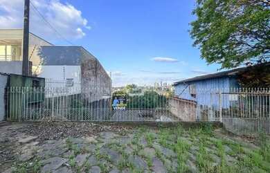 Imagem: O terreno possui 300m² de Área, Imóvel novo e está localizado