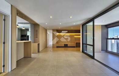 Imagem: O apartamento possui 2 Dormitórios, 2 Banheiros, 2 Vagas na