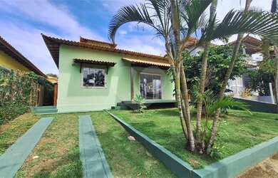 Imagem: A casa em condomínio para alugar possui 3 Dormitórios, 2 Banheiros