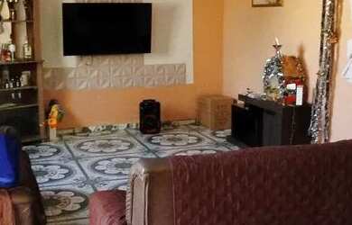 Imagem: A casa possui 5 Dormitórios, 5 Banheiros, 2 Vagas na garagem