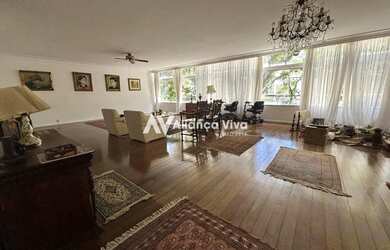 Imagem: O apartamento possui 4 Dormitórios, 3 Banheiros, 2 Vagas na