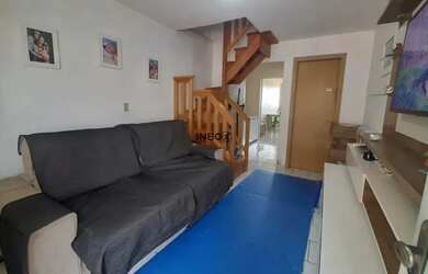 Imagem: A casa à venda possui 2 Dormitórios, 1 Banheiro, 1 Vaga na