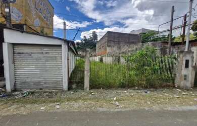 Imagem: O terreno possui 300m² de Área, Imóvel novo e está localizado