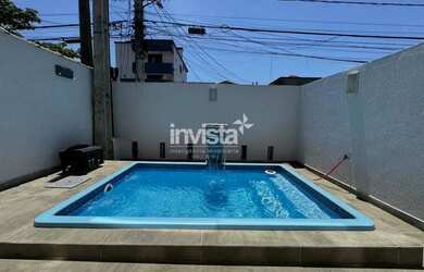 Imagem: A casa possui 2 Dormitórios, 4 Banheiros, 1 Vaga na garagem