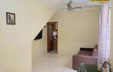 Imagem: A casa possui 3 Dormitórios, 3 Banheiros, 2 Vagas na garagem