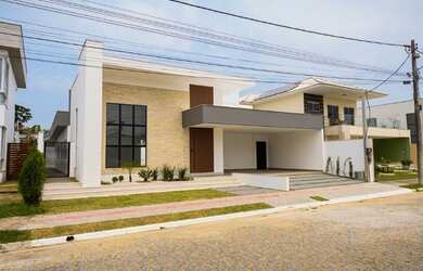 Imagem: A casa em condomínio possui 4 Dormitórios, 5 Banheiros e